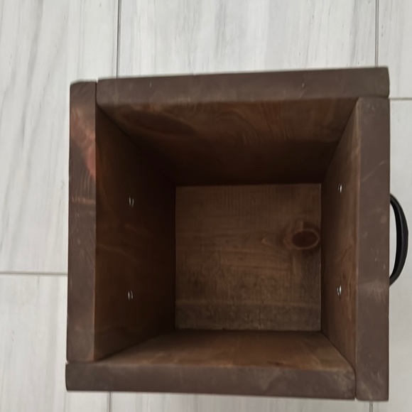 Rustic Primitive Wooden Storage Box with Black Metal Handles - Picture 5 of 8